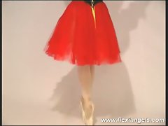 Amazing show of cuves by teen ballerina