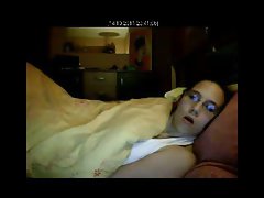wife mastrubate on spycam in her bed